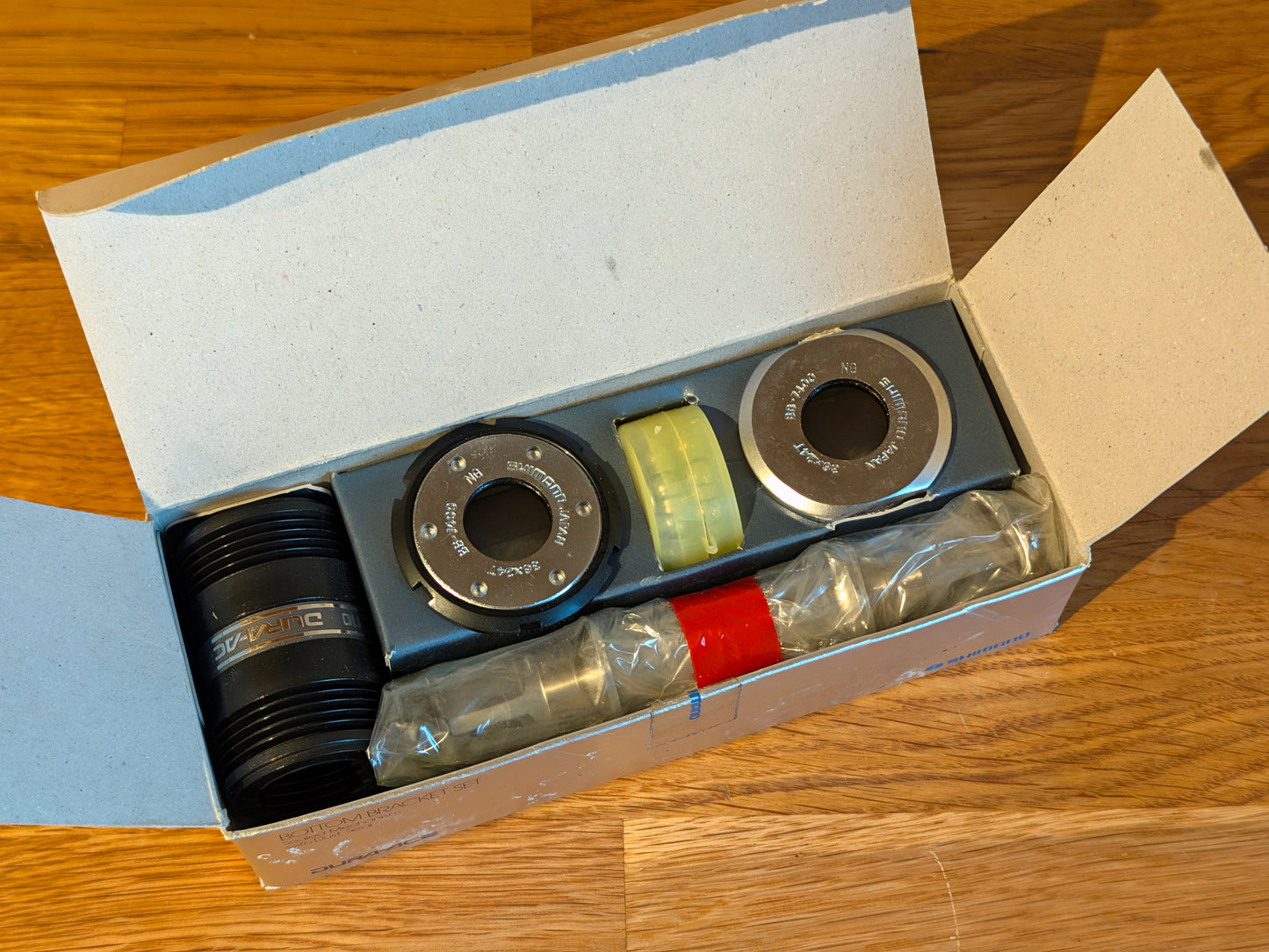 Shimano Dura-Ace BB-7400 Bottom Bracket Set ITA 70-113mm (NOS / NIB)
