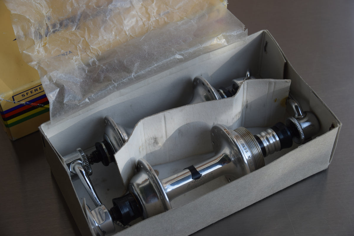 Campagnolo Record Strada Low Flange Hubs 28H NOS NIB