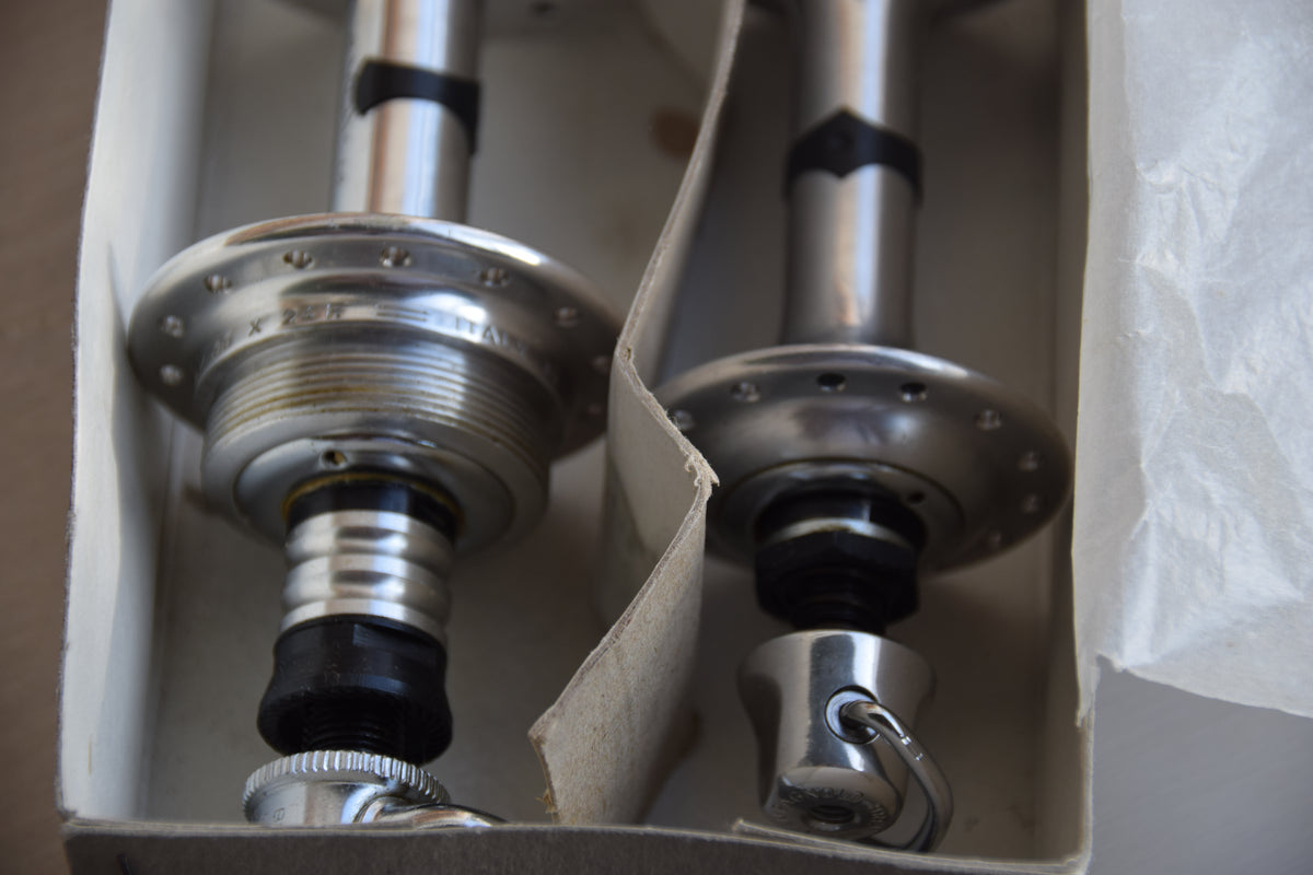 Campagnolo Record Strada Low Flange Hubs 28H NOS NIB