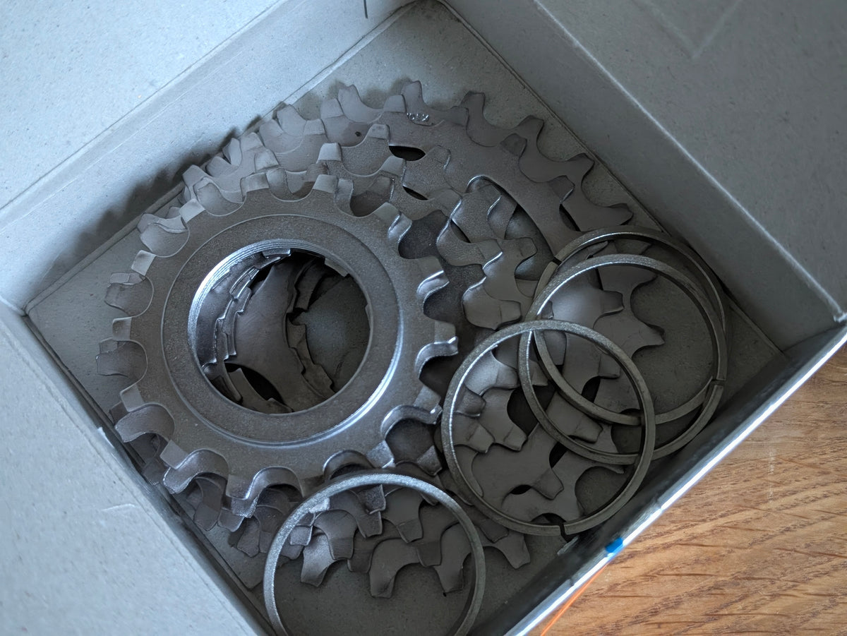 NOS Shimano Dura-Ace CS-7400 7-Speed Cassette 14-24T Uniglide UG NIB Vintage